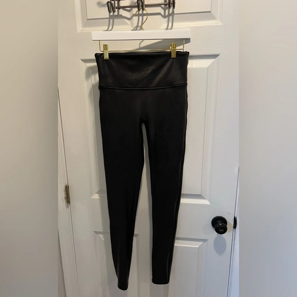 SPANX Black Shaping Leggings - Picture 3 of 3